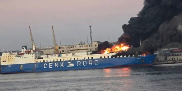 Пошкоджене судно CENK RORO після атаки РФ на порт Одещини