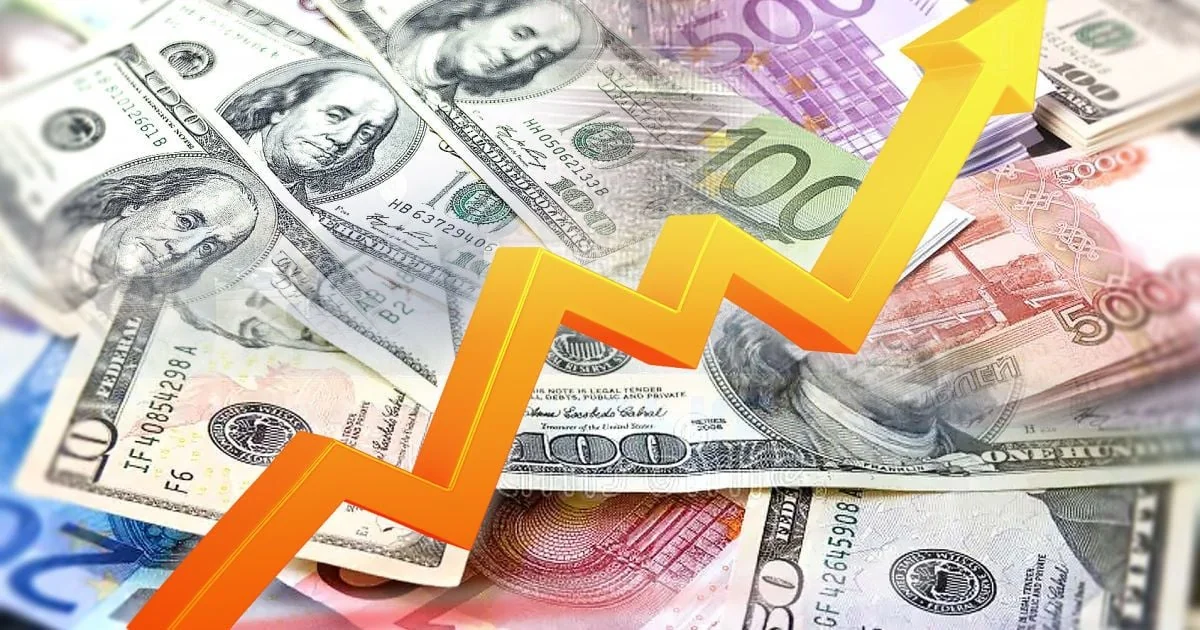 Зростання курсу долара та євро за даними НБУ на тлі банкнот