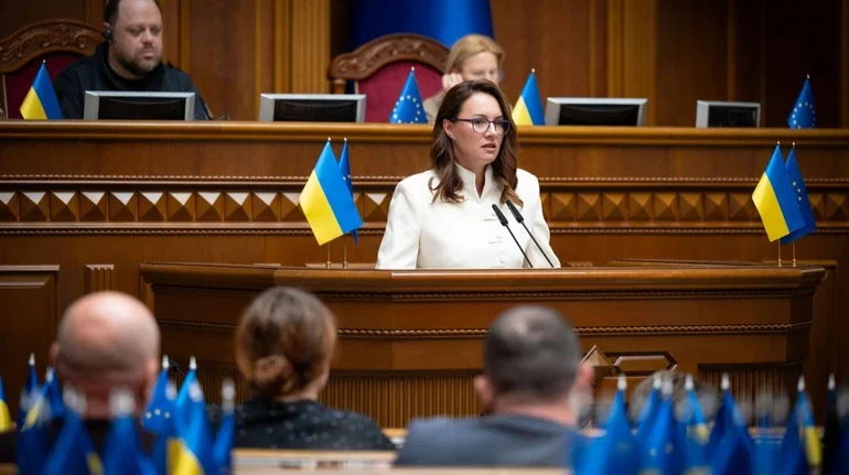 Юлія Свириденко виступає у Верховній Раді зі звітом уряду