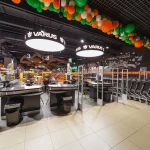 Інтерєр нового супермаркету Varus у Вінниці з зонами самообслуговування Scan&Go