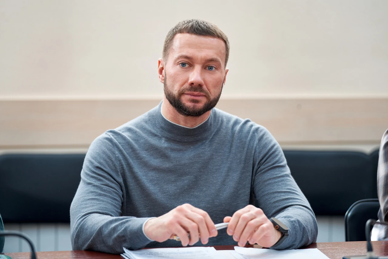 Голова Укрзалізниці: хто керує залізною артерією країни у 2026